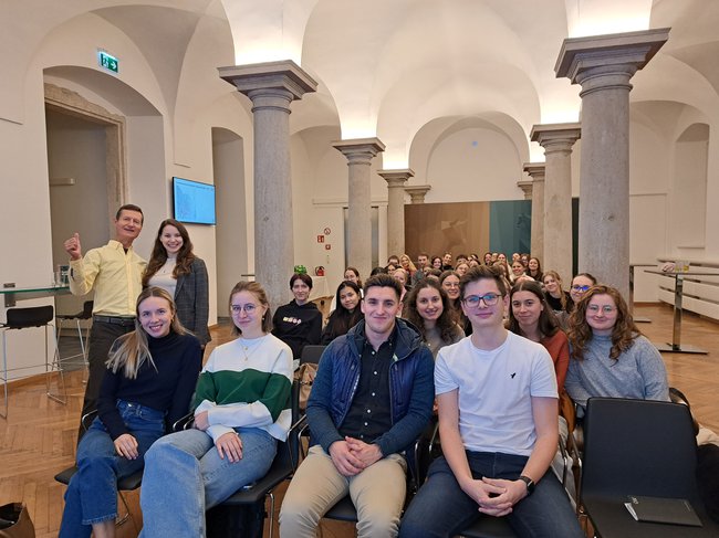 BMK_Wiener_Börse_Gruppenfoto.jpg
