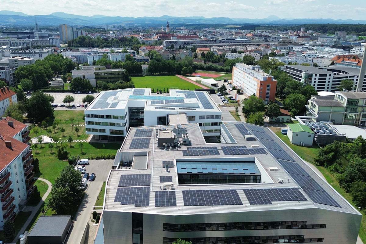 PV-Anlage FH St. Pölten Dach
