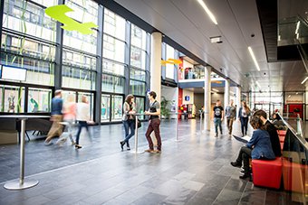 Aula Presse Foto Vorschau