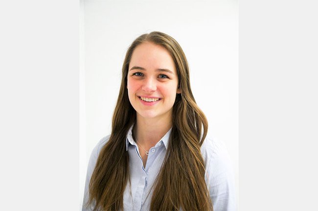 Verena Köfinger berichtet über ihre Erfahrungen im Bachelor Studiengang Management & Digital Business