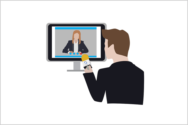c-tv goes Remote: Grafik von einem Mann vor dem Bildschirm - er hält der Frau auf dem Bildschirm ein Mikrofon hin