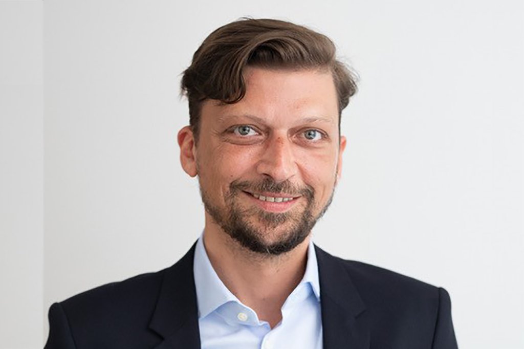 Andreas Laszlo, Twitter Client Partner Lead bei httpool Österreich, hält Gastvortrag an der FH St. Pölten