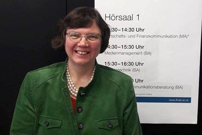 Monika Rosen-Philipp (Chefanalystin, Bank Austria) spricht über Finanzkommunikation.