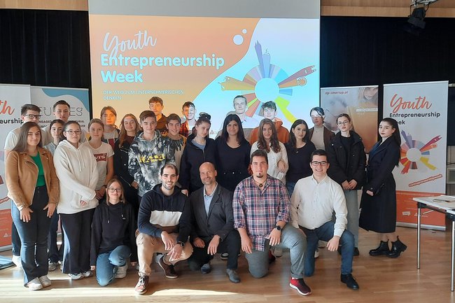 Schüler*innen präsentieren ihre Ideen im Rahmen der Youth Entrepreneurship Week an der FH St. Pölten