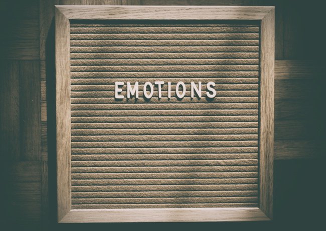 Das Projekt META analysiert den Mehrwert von kombinierten Emotional Tracking Methoden, um unbewusste Entscheidungsprozesse besser sichtbar zu machen.
