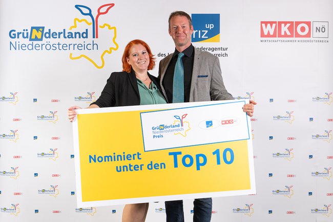 Cornelia und Stefan Rottensteiner bei der Übergabe des Gründerland Niederösterreich Preises