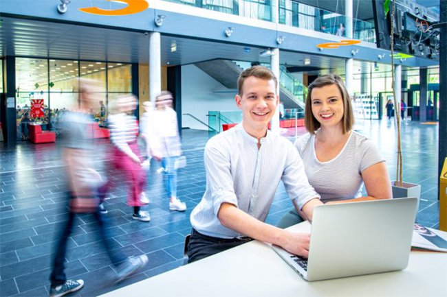 DIHOST: Codingweek für Lehrlinge