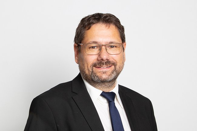 Studiengangsleiter von "Marketing & Kommunikation" in webAD-Jury gewählt