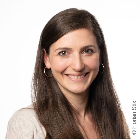 Schmid Adelina, PT MA